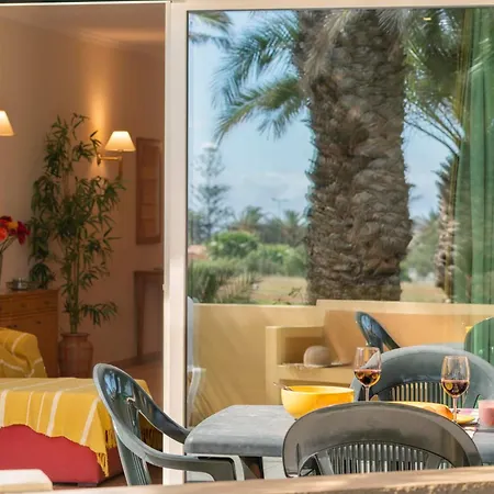 Casa Do Ribeiro Salgado By An Island *