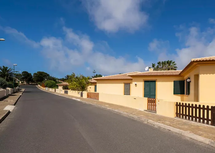 Casa Do Ribeiro Salgado By An Island Prázdninový dům *